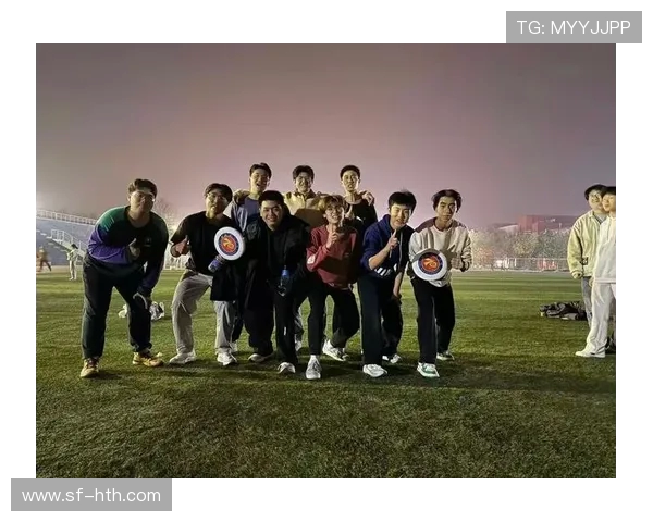 广州飞盘队在全国耐力排行榜中荣获第八名展现出色竞技实力与团队精神